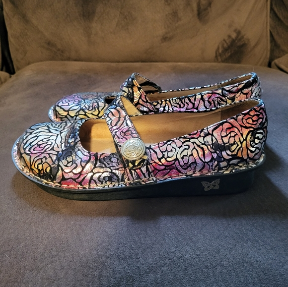 Alegra metallic rose Mary Jane shoes, size 40. - Picture 1 of 10